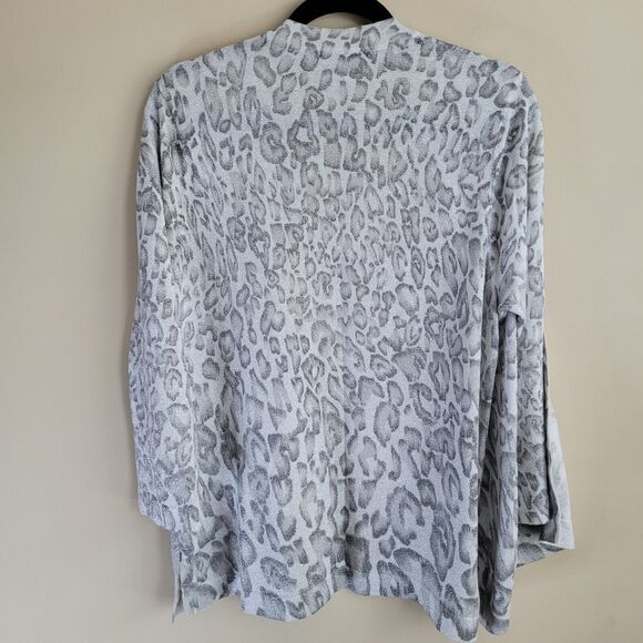 Chicos Womens Cardigan Sweater Size XL Silver Metallic Leopard Print Open Front - Picture 8 of 10